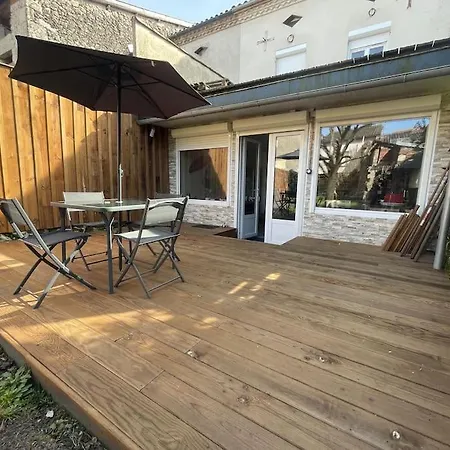Le Jardin De L'ostal Hébergement de vacances Casteljaloux