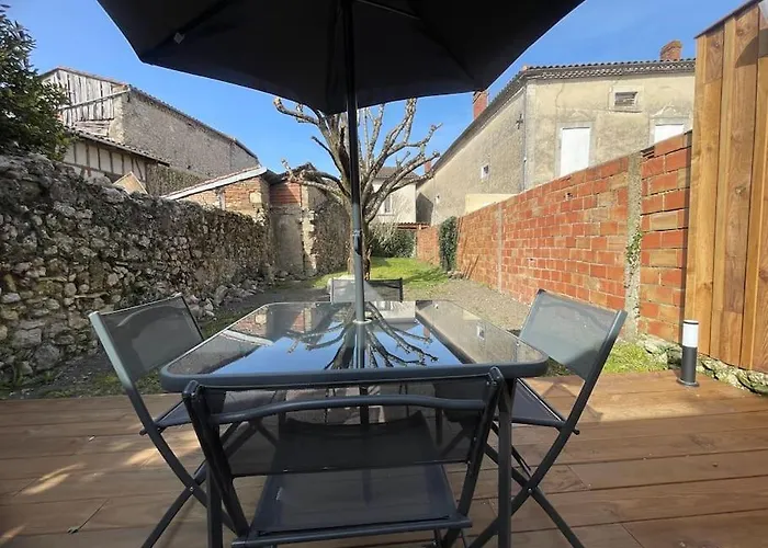 Le Jardin De L'ostal Holiday home Casteljaloux